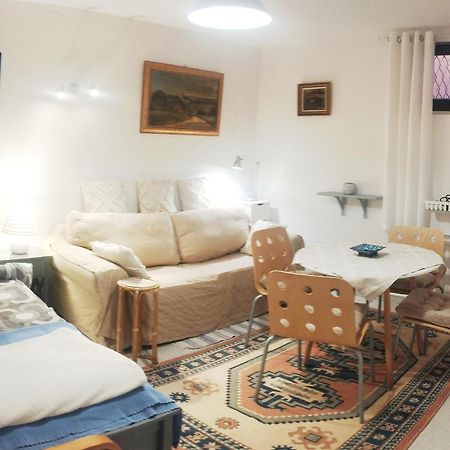 B&B Family Basement Apartment, Breakfast, Free Parking, 5Km From Tulln Chorherrn 외부 사진