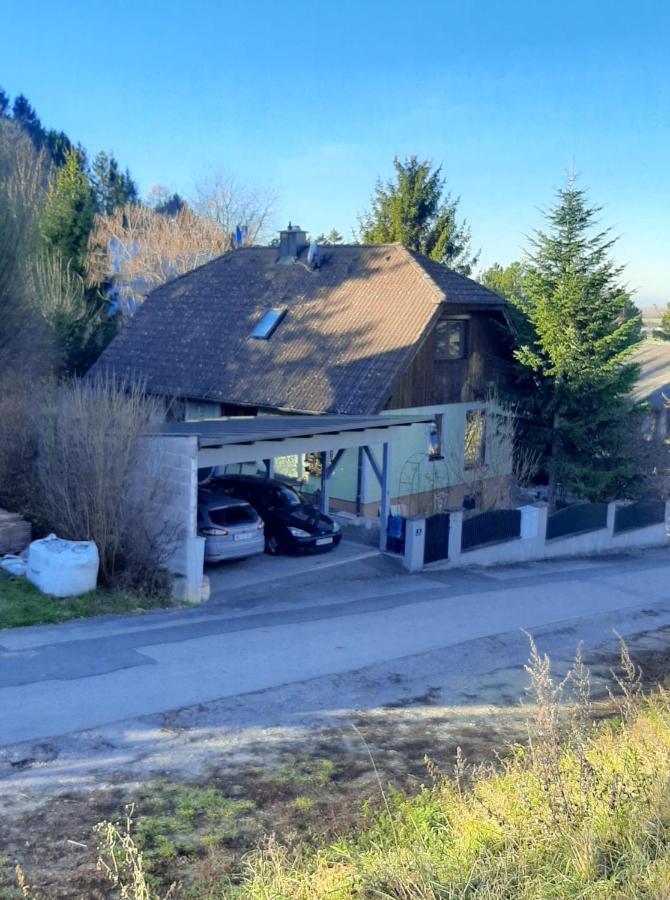B&B Family Basement Apartment, Breakfast, Free Parking, 5Km From Tulln Chorherrn 외부 사진