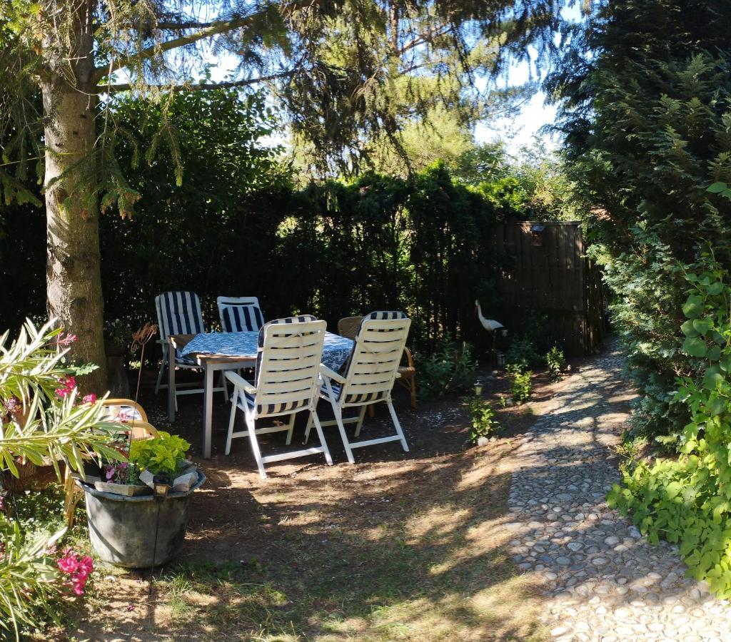 B&B Family Basement Apartment, Breakfast, Free Parking, 5Km From Tulln Chorherrn 외부 사진