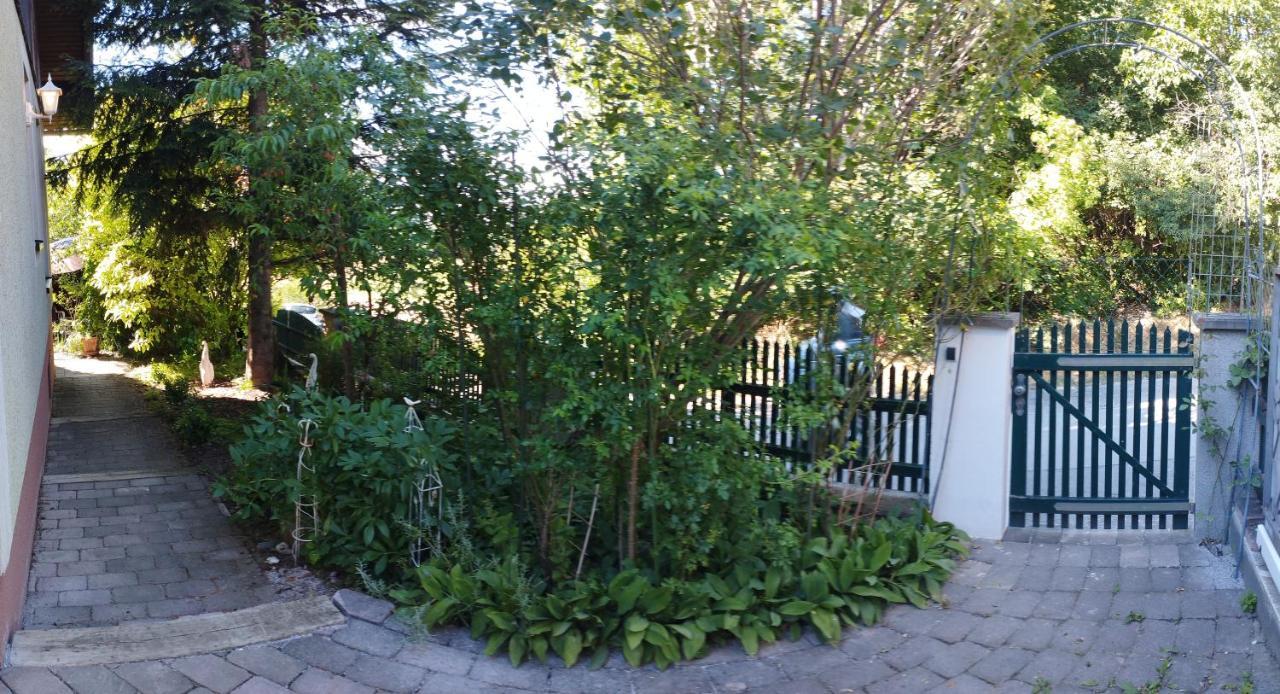 B&B Family Basement Apartment, Breakfast, Free Parking, 5Km From Tulln Chorherrn 외부 사진